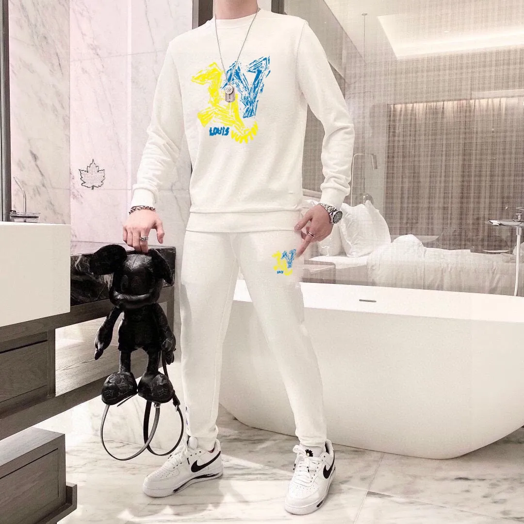 🅿️380 [LV Louis Vuitton] (Fat Man Gospel) hot-selling suit is coming. Focus on the original version of the official website. 2025 new hot-selling sweatshirt suit. The original order is hard to buy🇭🇰. It is the meticulous work of top designers for a fitting and perfect upper body effect. All-natural high-quality Roman cotton 100%, close-fitting comfort, noble and elegant! Original hardware embodies elegance and nobility! Counter size: M-5XL (maximum wear up to 220 pounds)